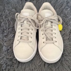 Addidas Women's Cloudfoam Advantage Sneakers 6.5